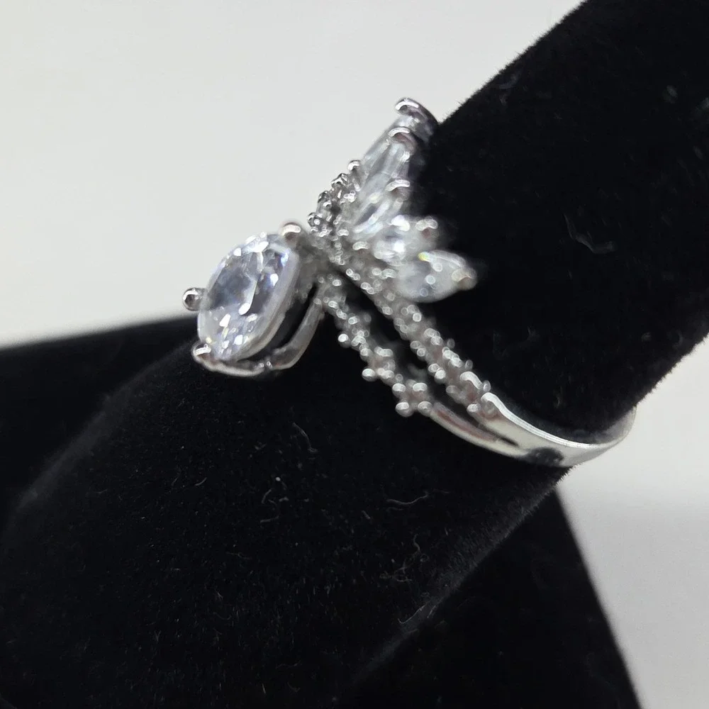 Silver Tone Pear Marquise Cubic Zirconia Statement Ring Size 7.5 Clear Pavé Band